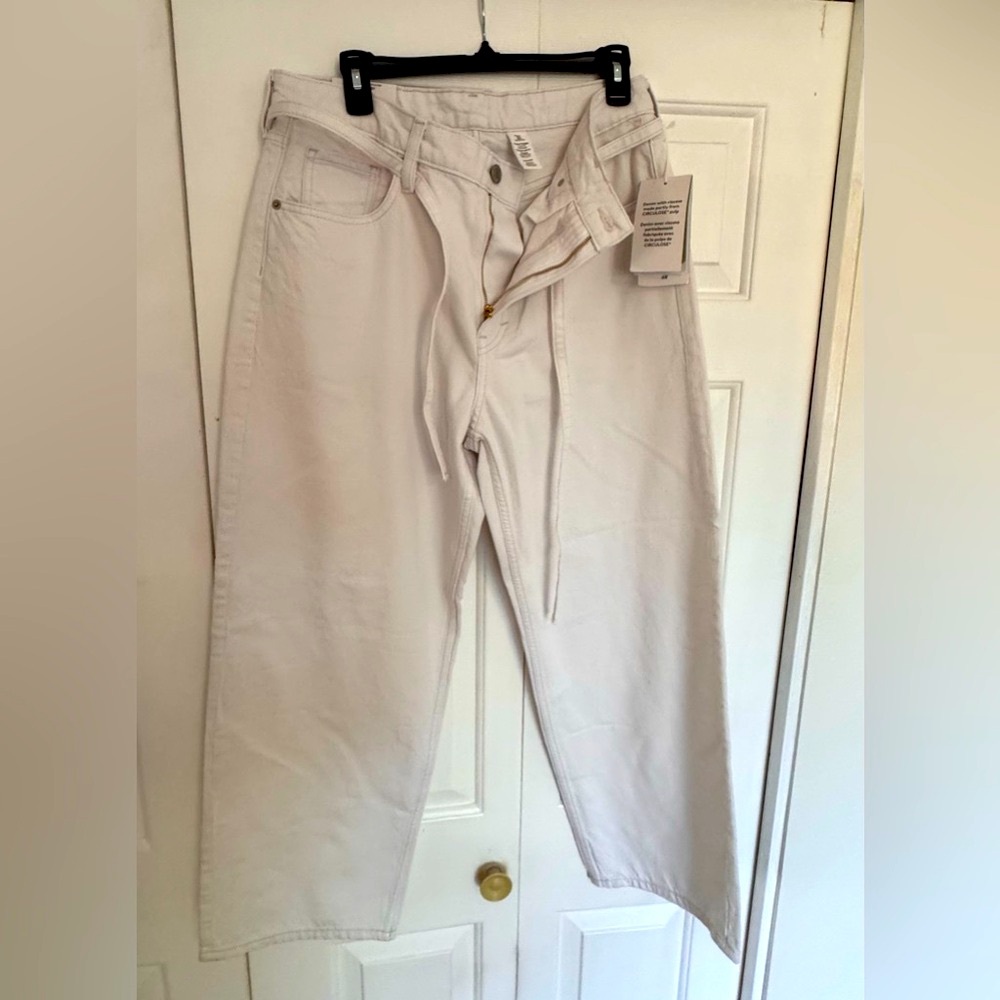 H&M White High-Waisted Pants size 8